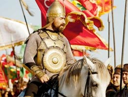 Mohaç savaşı sahneleri büyülüyor