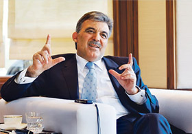 Gül'den Hollande’a mesaj!