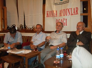 Mevlevilik toplumla kaynaşmış bir tarikat