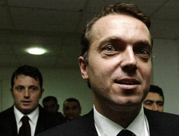 Cem Uzan'ın kasasına sıkı takip