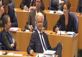 Erdoğan'a hakaret Hollanda'yı karıştırdı