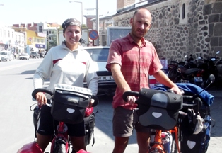 Fransız çift Karapınar'da