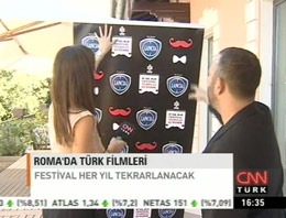 Üzerine reklam panosu düşünce espriyi patlattı