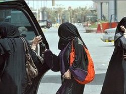 Araba kullanan Suudi kadına 10 kırbaç cezası