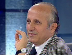 Yaşar Nuri'den 'genç sevgili' formülü