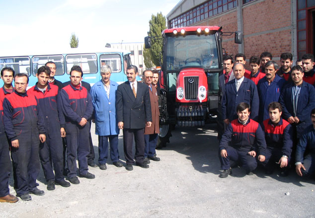 Tümosan klimalı traktör üretti