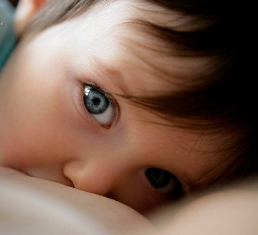 Emzirme anne sağlığını da koruyor