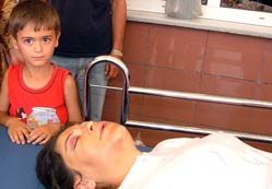 3 kadın tarafından dövülmüş