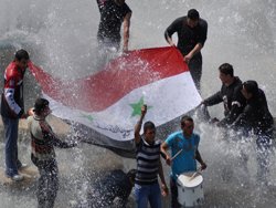 Suriyeli askerler sivil avında