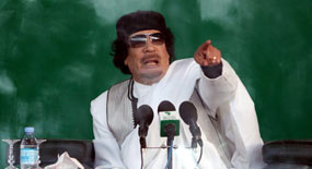 Kaddafi'den direniş çağrısı