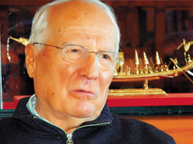 Kenan Evren hakim karşısına çıkıyor