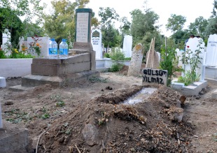 Talihsiz anne toprağa verildi