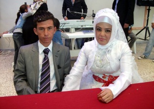 Diyaliz ünitesinden nikah masasına