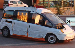 Türk malı taksi V1 yollar için hazır