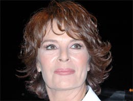 Hülya Koçyiğit'ten islami çıkış