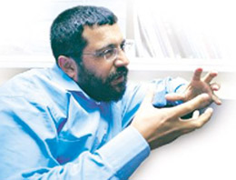 Soner Yalçın'dan Fehmi Koru'ya küfür