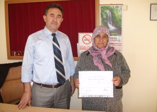 55 yaşında okuma yazma öğrendi