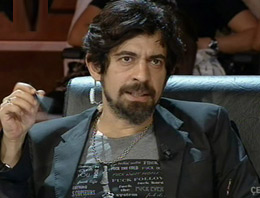 Okan Bayülgen mi Adnan Hoca mı?