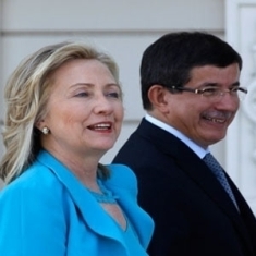 Davutoğlu, Clinton ile Görüştü