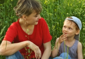 Konuşurken çocukların gözlerine bakın