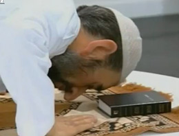 Bu heykel Müslümanlar'ı kızdırdı