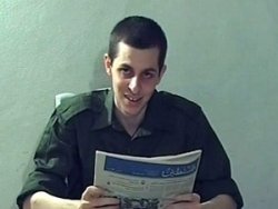 Tarihi takas yapıldı: Şalit Mısır'da