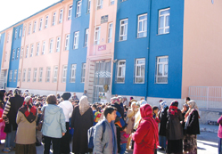 Facia korkusuyla eğitime devam