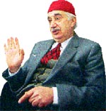 Eygi, telefonunu dinleyenlere çattı