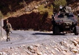 Teröristlere 5 koldan kuşatma