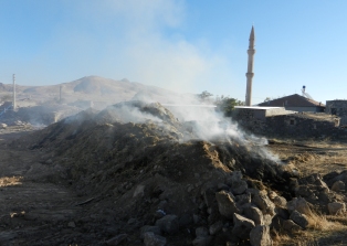 Emirgazi'de bir çiftlikte yangın