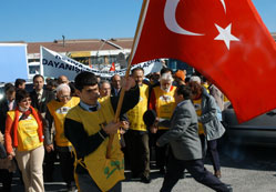 10 .Yıl Marşı'yla yürüdüler