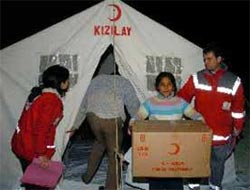 Kızılay'ın ilk yardımları bölgeye ulaştı