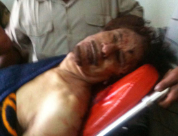 Kaddafi'nin cesedi defnedildi
