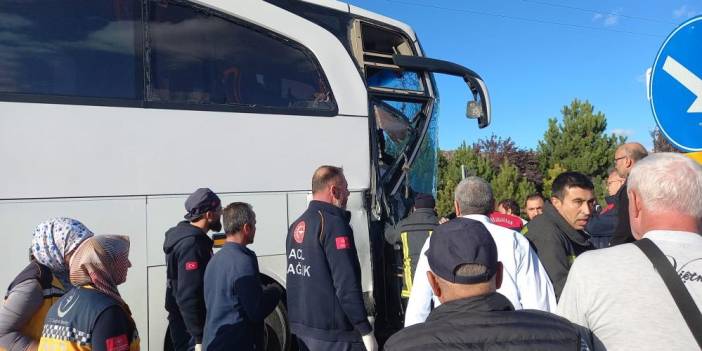 Afyon’daki otobüs kazasında muavin hayatını kaybetti