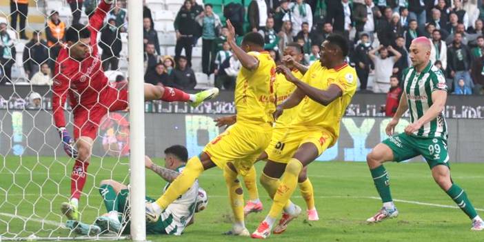 Öp Bahadır’ın Ayağını! Kritik Anda Çizgiden Çıkardı