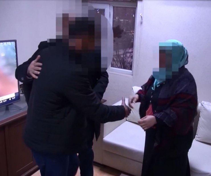 Batman’da teslim olan PKK’lı ailesiyle buluştu