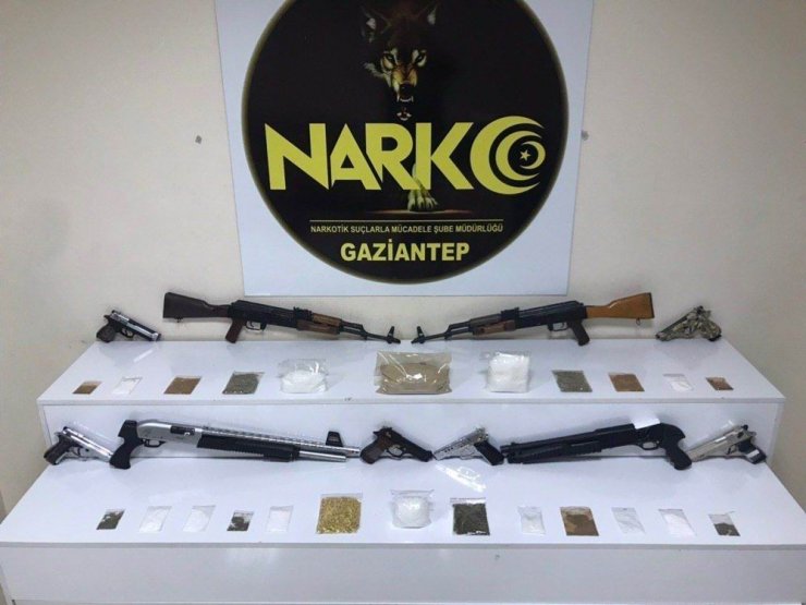 Helikopter destekli operasyonda 4 kilo uyuşturucu yakalandı