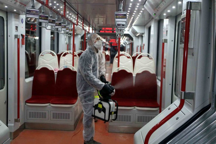 Samsun'da tramvaylar virüslere karşı ULV sisleme cihazı ile dezenfekte ediliyor