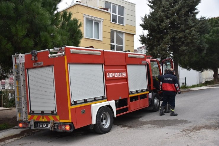 Patlayan şömine paniğe sebep oldu