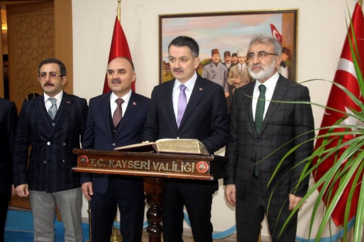 Bakan Pakdemirli’den saman ithal edildiği iddialarına yanıt