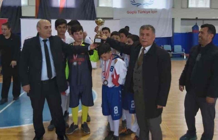 Alaçam okullar arası futsal müsabakaları sona erdi