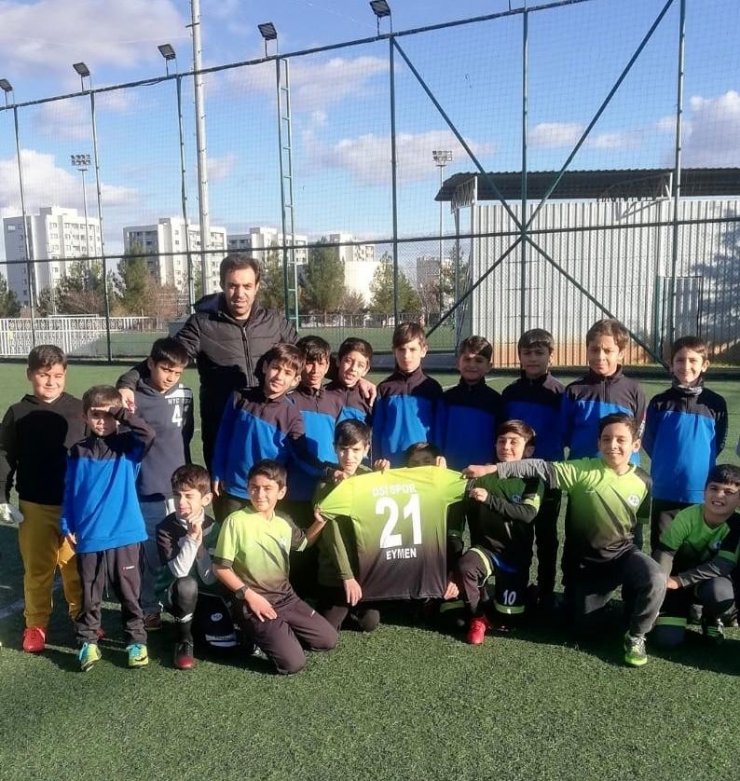 DSİSporlu minik futbolculardan hasta Eymen’e anlamlı destek