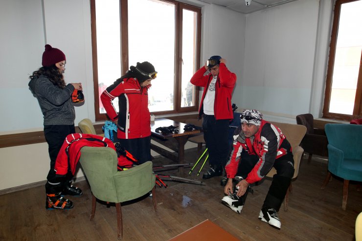 Hakkarililere ailece doğa sporlarını sevdiriyorlar