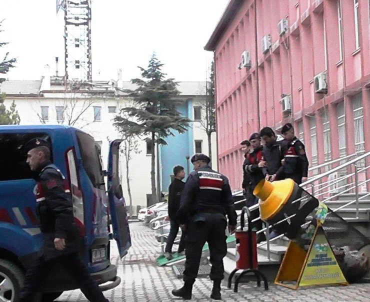Konya’da 9 evden hırsızlık yapan 4 şüpheli tutuklandı