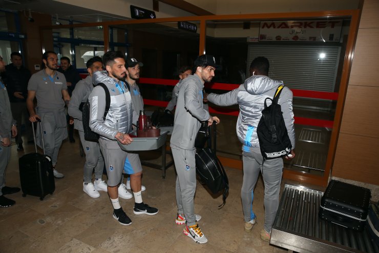 Trabzonspor kafilesi, İstanbul'a gitti