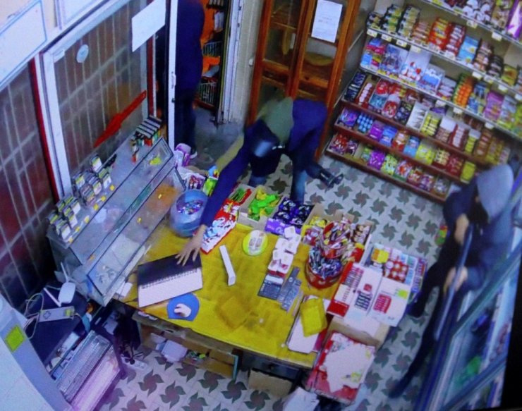 Gasbı "rüzgarlıktan" çözen polis, zanlıları "eksik evrak" bahanesiyle yakaladı