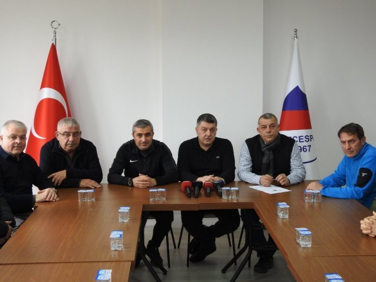 Düzcespor’da Mustafa Sarıgül resmen dönemi başladı