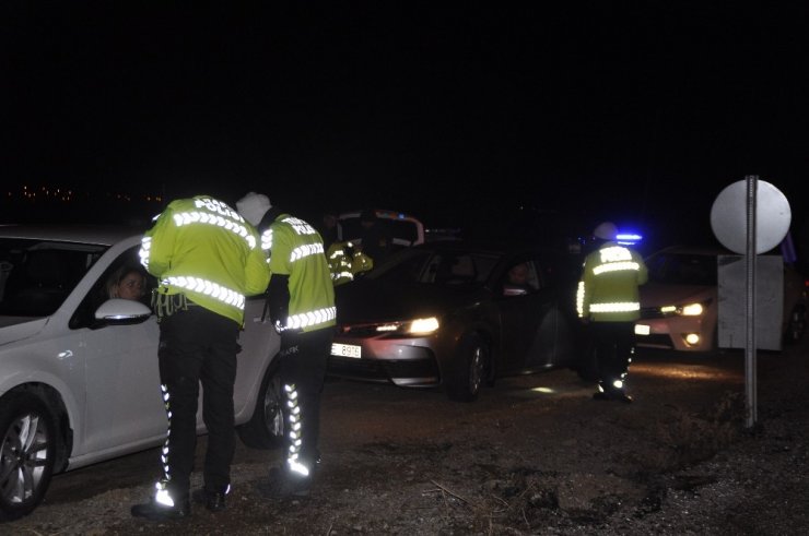 Jandarma ve Emniyet Trafik ekiplerinden alkol denetimi