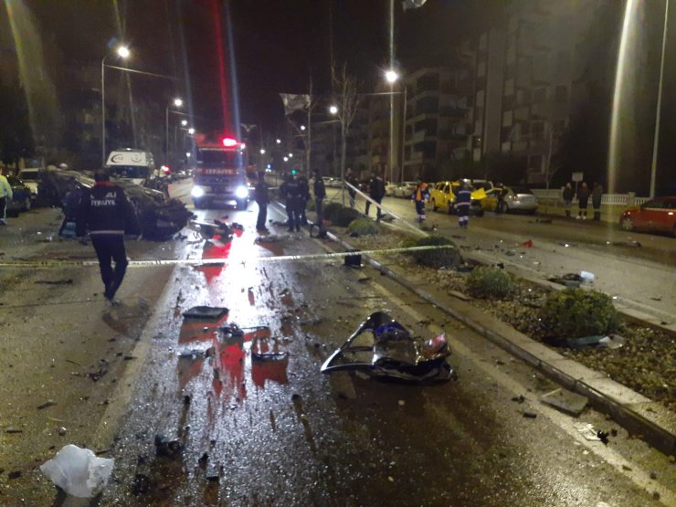 Denizli'de ticari taksi ile otomobil çarpıştı: 1 ölü, 3 yaralı