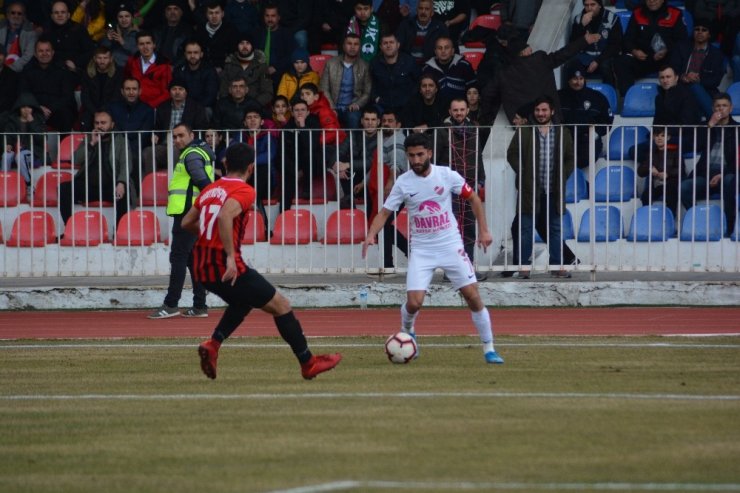 Isparta 32 Spor, Sarayköyspor’u 1-0 mağlup etti